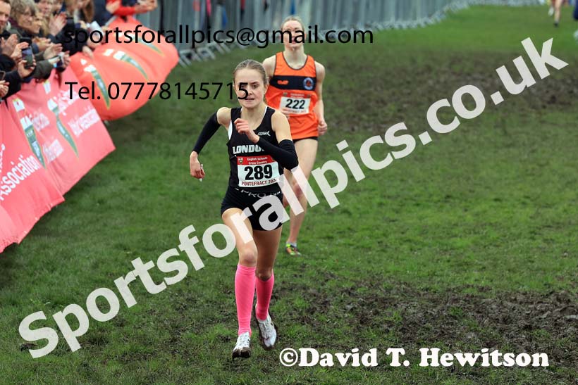 Senior Girls 2024 English Schools Cross Country Champs., Pontefract, March 16th.  Photo: David T. Hewitson/Sports for All Pics